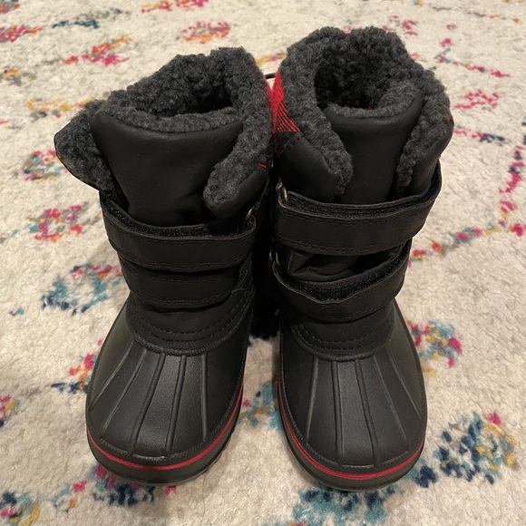 NWT Joe Fresh winter boots - Picture 3 of 5